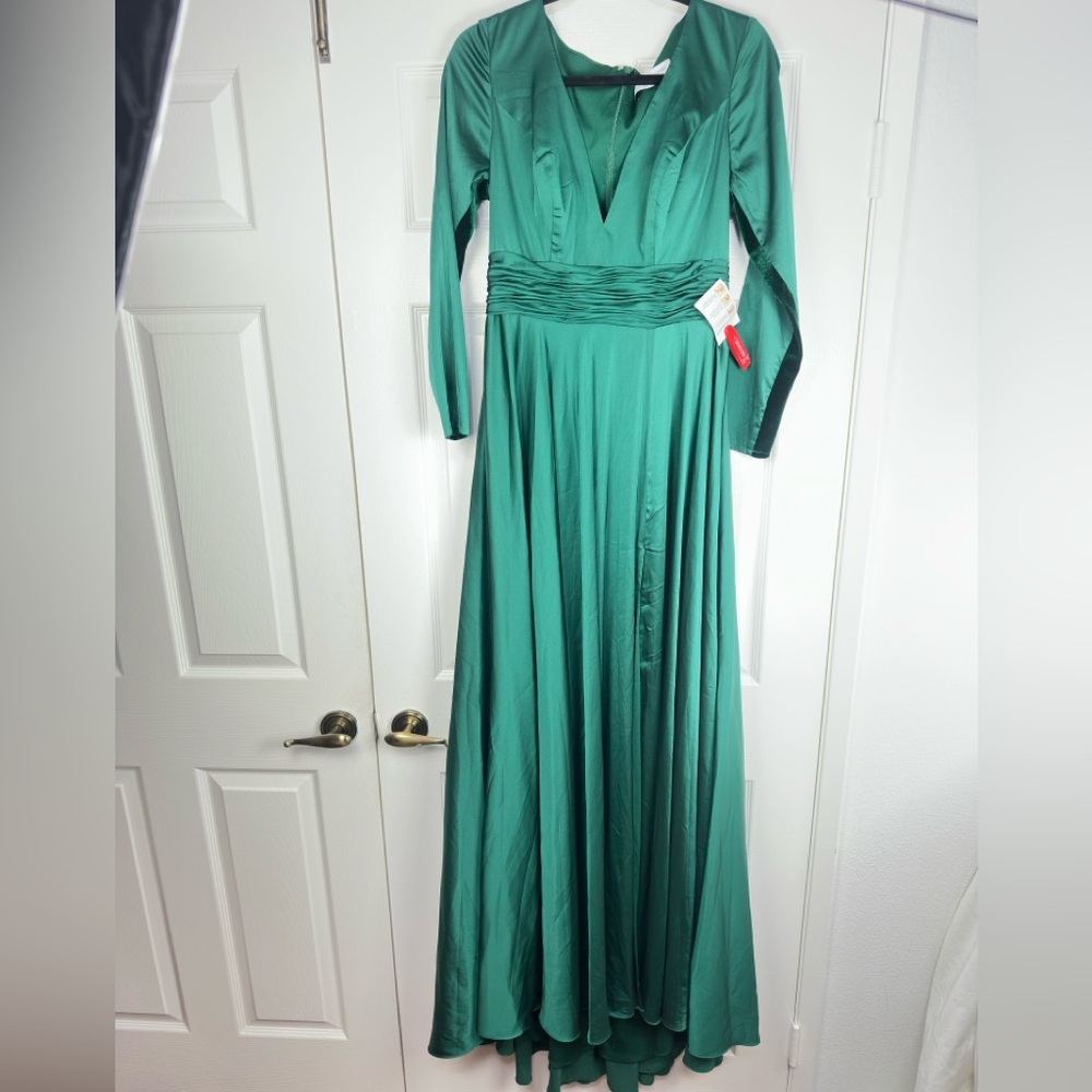 Mac Duggal Ieena Satin Emerald Empire Waist Ballroom Maxi Dress Size 8 NEW